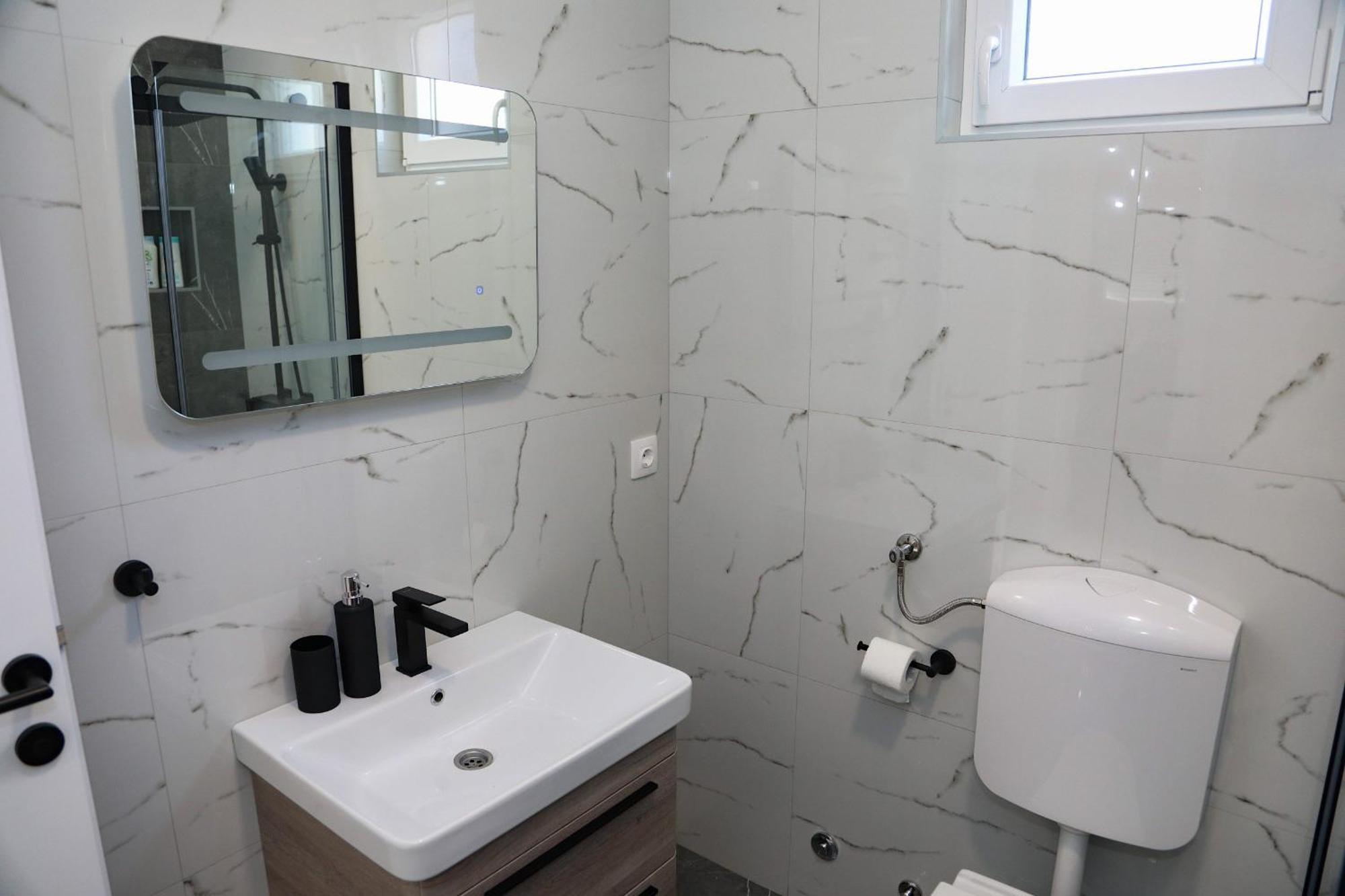 Apartman Keman Mostar Eksteriør billede